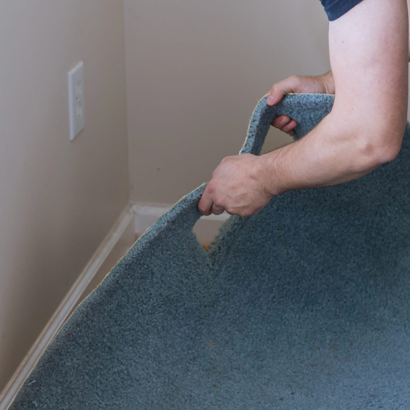 Carpet Repair and Stretching